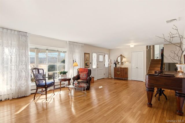 83 Woodlawn Avenue, East Moriches, NY 11940