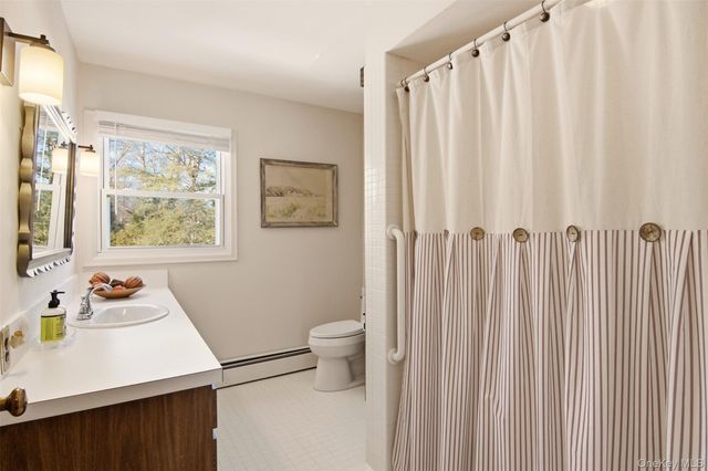 83 Woodlawn Avenue, East Moriches, NY 11940