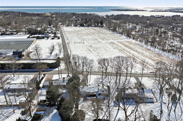 83 Woodlawn Avenue, East Moriches, NY 11940