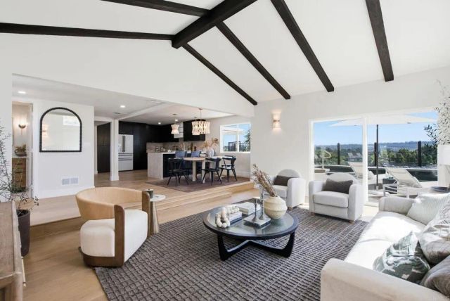 2712 Mateo Place, Carlsbad, CA 92009