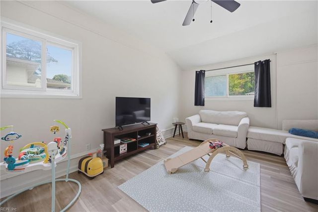 3812 N Ingleside DR, Norfolk, VA 23502