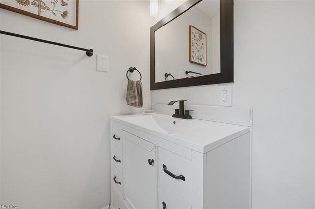 3812 N Ingleside DR, Norfolk, VA 23502