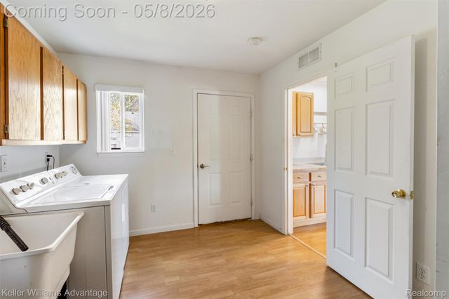 11453 Kaltz Avenue, Warren, MI 48089