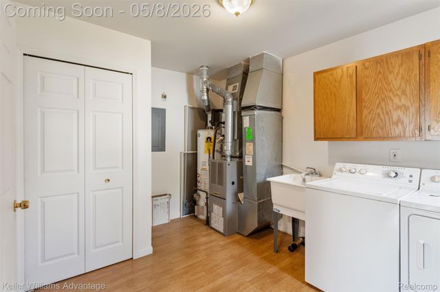 11453 Kaltz Avenue, Warren, MI 48089