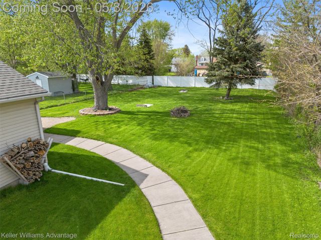 11453 Kaltz Avenue, Warren, MI 48089