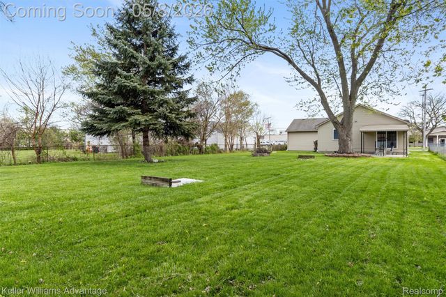 11453 Kaltz Avenue, Warren, MI 48089