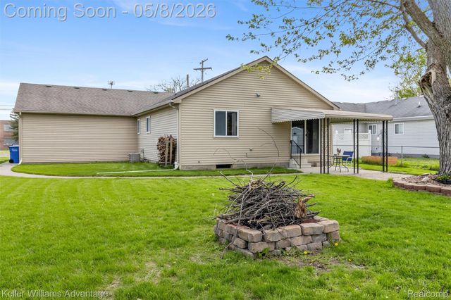 11453 Kaltz Avenue, Warren, MI 48089