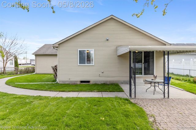 11453 Kaltz Avenue, Warren, MI 48089