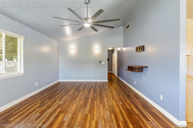 11453 Kaltz Avenue, Warren, MI 48089