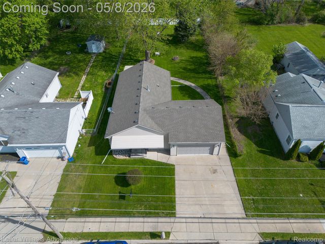 11453 Kaltz Avenue, Warren, MI 48089