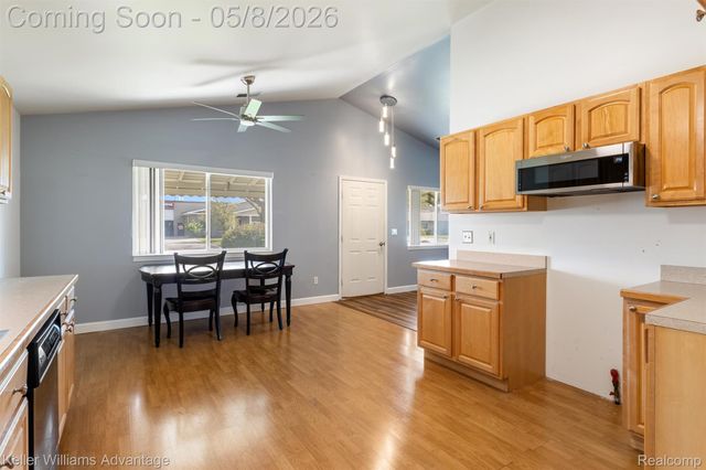 11453 Kaltz Avenue, Warren, MI 48089