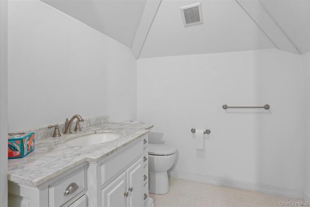 121 S Jamesport Avenue, South Jamesport, NY 11970