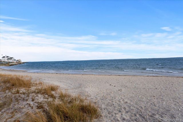 121 S Jamesport Avenue, South Jamesport, NY 11970