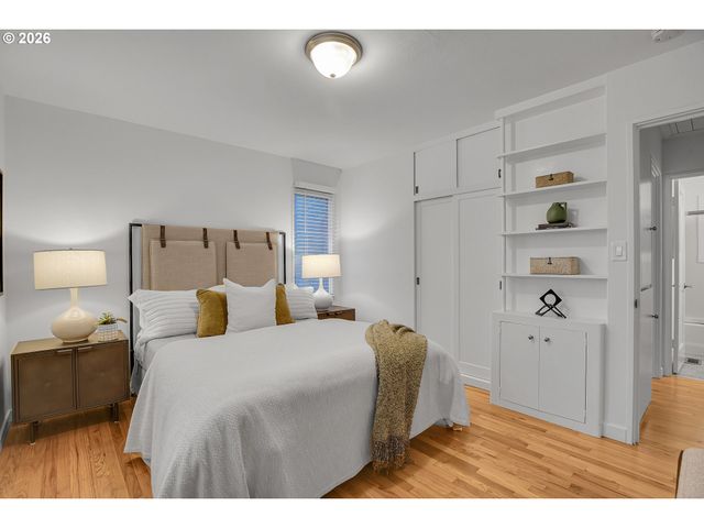 5941 Sw NEBRASKA St, Portland, OR 97221