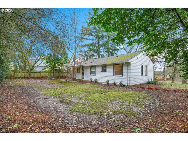 5941 Sw NEBRASKA St, Portland, OR 97221