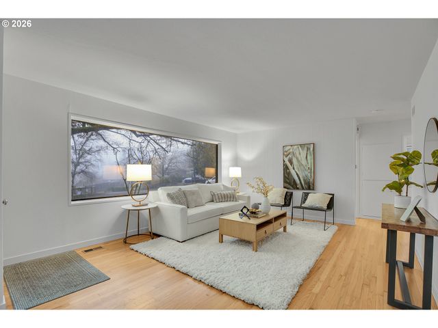 5941 Sw NEBRASKA St, Portland, OR 97221