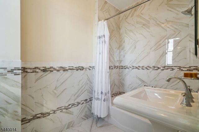375 Mt Prospect Ave 7DE, Newark City, NJ 07104