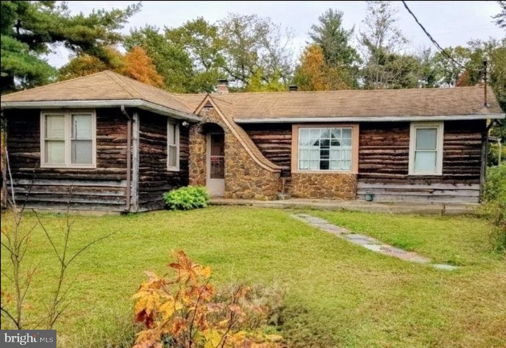 330 E FOREST GROVE RD, Vineland, NJ 08360