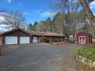 427 Main Street North, Woodbury, CT 06798