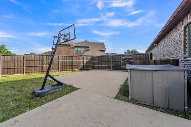 800 Goose Court, Forney, TX 75126