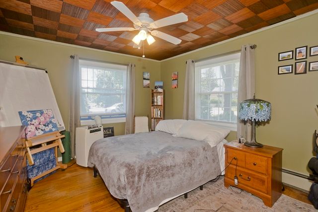 52 Harkness Ave, East Longmeadow, MA 01028