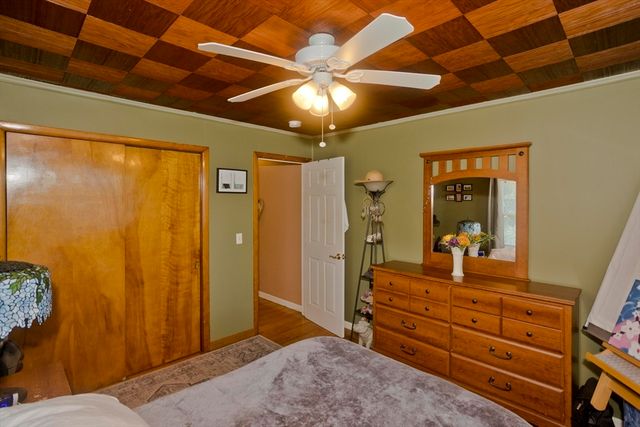 52 Harkness Ave, East Longmeadow, MA 01028