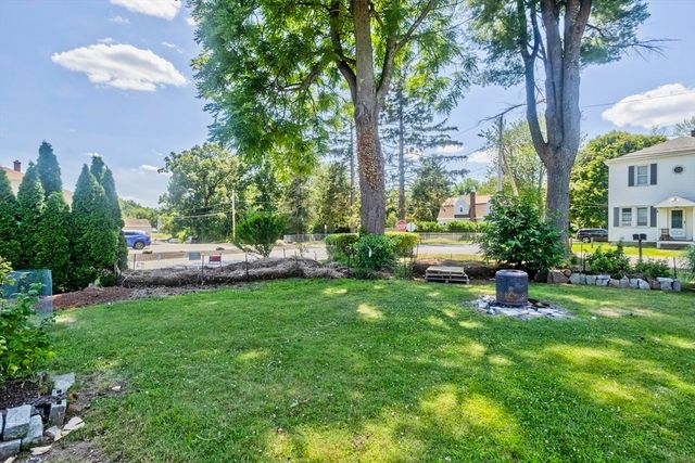 52 Harkness Ave, East Longmeadow, MA 01028