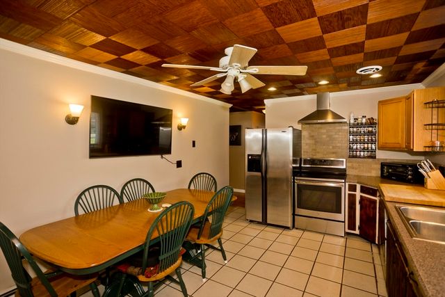 52 Harkness Ave, East Longmeadow, MA 01028