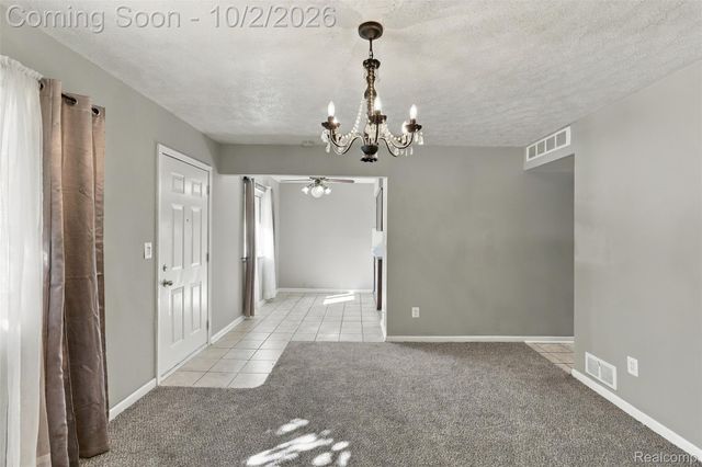 5970 N Silvery Lane, Dearborn Heights, MI 48127