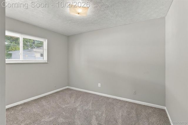 5970 N Silvery Lane, Dearborn Heights, MI 48127