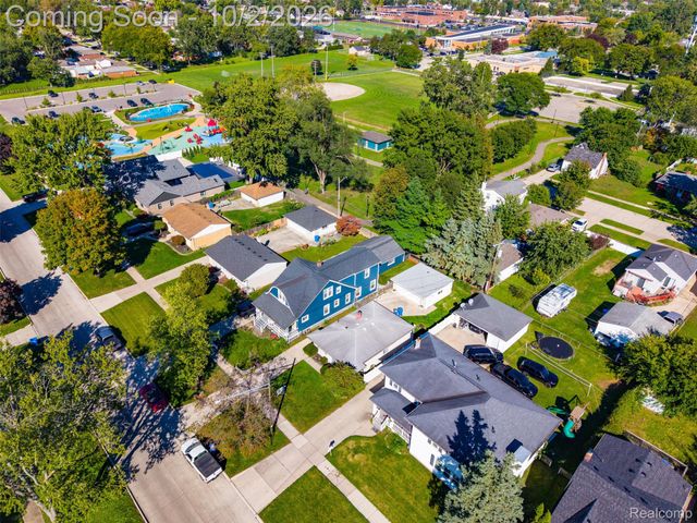 5970 N Silvery Lane, Dearborn Heights, MI 48127