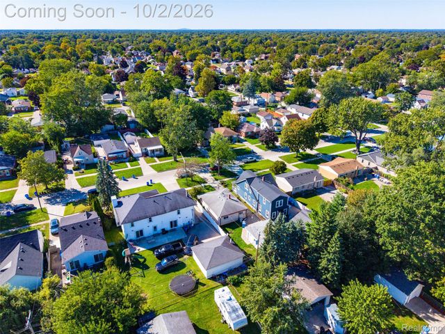 5970 N Silvery Lane, Dearborn Heights, MI 48127