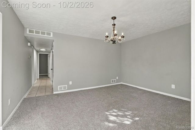5970 N Silvery Lane, Dearborn Heights, MI 48127
