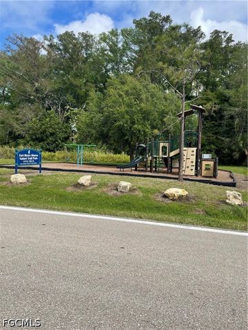 2239 Lotus RD, Fort Myers, FL 33905