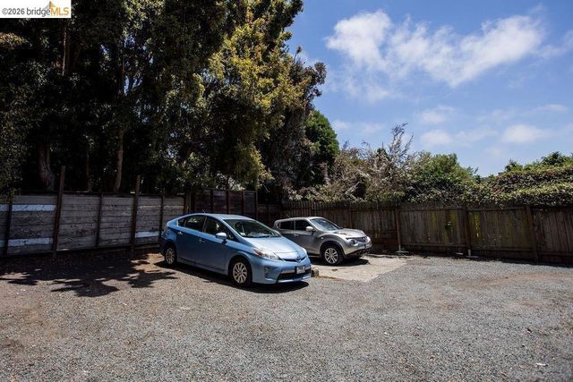 1643 Oxford ST, Berkeley, CA 94709