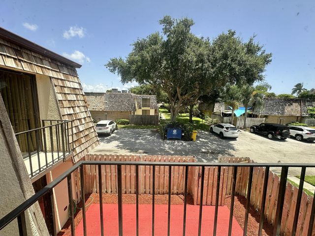 255 Lake Arbor Drive, Palm Springs, FL 33461