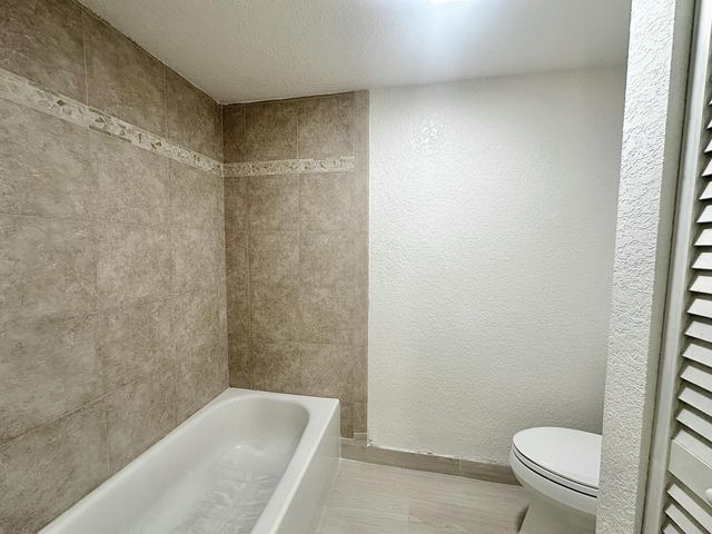 255 Lake Arbor Drive, Palm Springs, FL 33461
