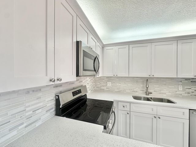 255 Lake Arbor Drive, Palm Springs, FL 33461