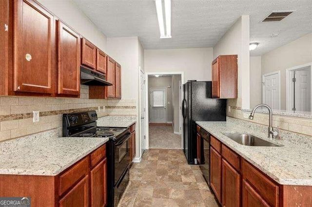 37 Providence Oak Lane, Lawrenceville, GA 30046