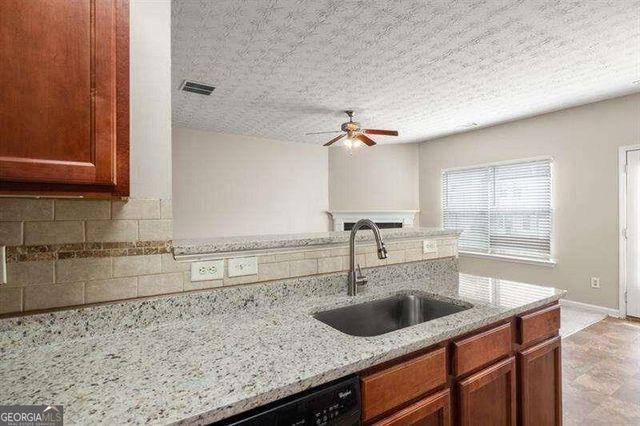37 Providence Oak Lane, Lawrenceville, GA 30046