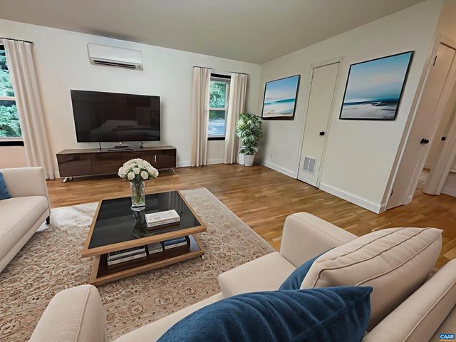 263 MAIN ST, Palmyra, VA 22963