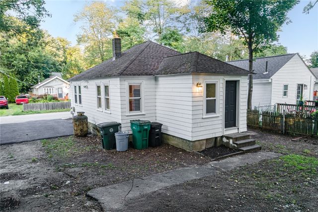 55 Arizona Street, Coventry, RI 02816