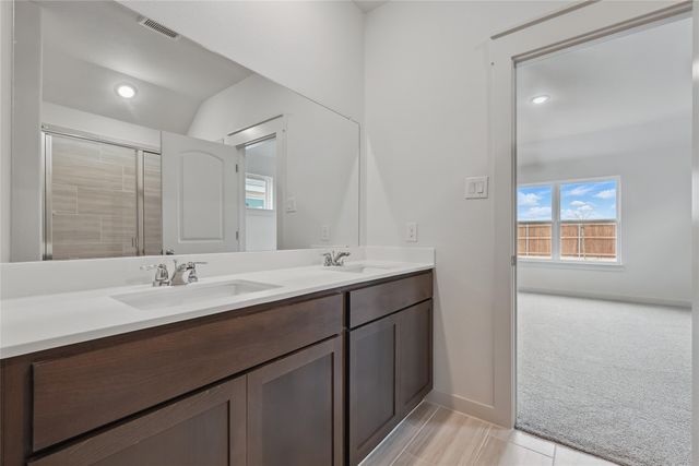 126 Patrick Henry Drive, Venus, TX 76084