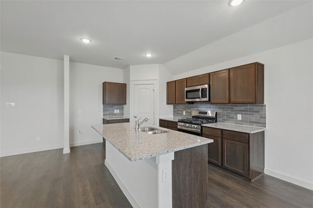 126 Patrick Henry Drive, Venus, TX 76084