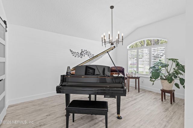 728 E CUMBERLAND Court, St. Johns, FL 32259