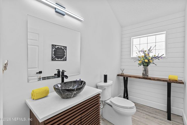 728 E CUMBERLAND Court, St. Johns, FL 32259