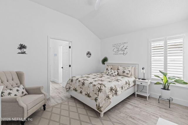 728 E CUMBERLAND Court, St. Johns, FL 32259