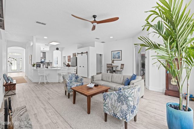 728 E CUMBERLAND Court, St. Johns, FL 32259