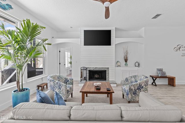 728 E CUMBERLAND Court, St. Johns, FL 32259