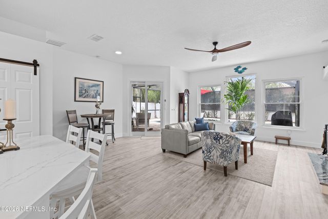 728 E CUMBERLAND Court, St. Johns, FL 32259